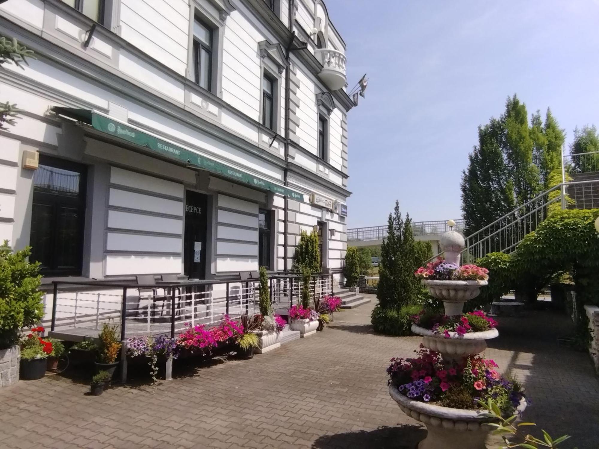 Cade Hotel Písek
