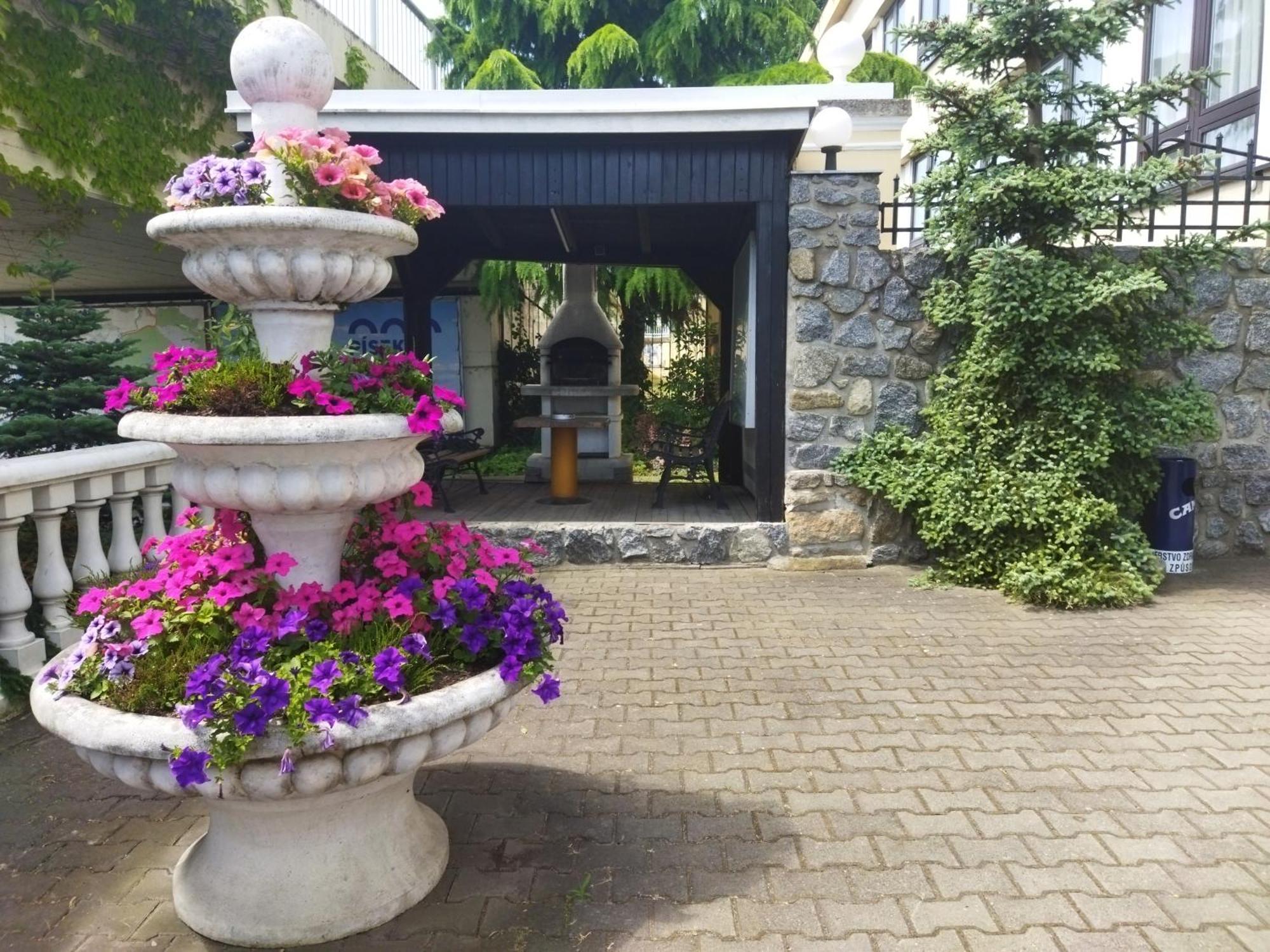 Cade Hotel 3*